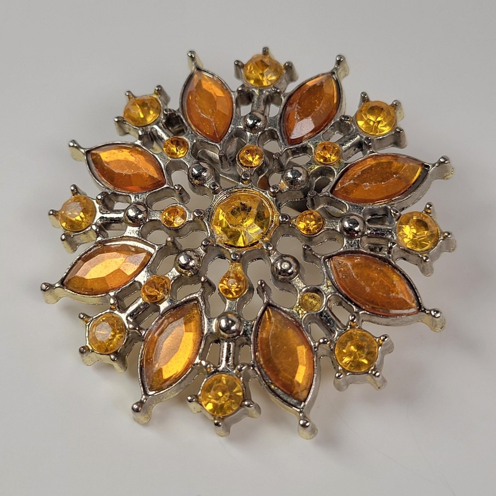 Orange Rhinestone Starburst‎ Brooch Pin Silver Tone Round Floral Nature Jewelry